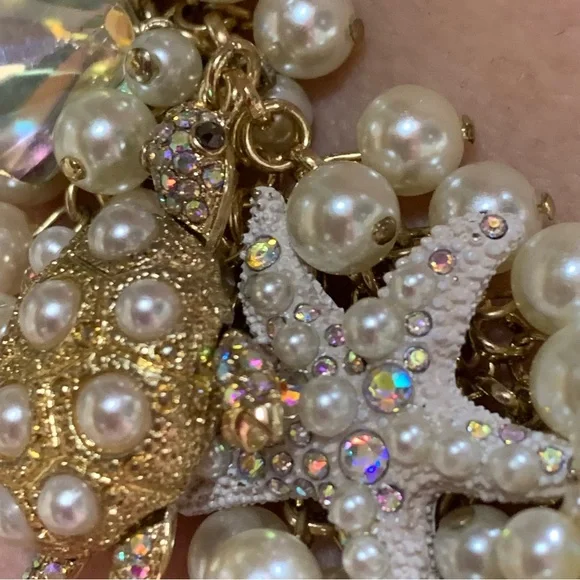 BETSEY JOHNSON Pearl Shell STATEMENT NECKLACE! AB Crystals Turtle Mermaid Gold - Picture 9 of 11